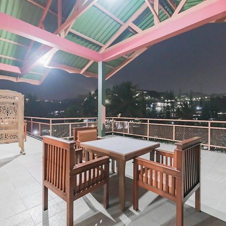 Reddoorz Plus At Hotel Griya Astoeti Богор Екстериор снимка